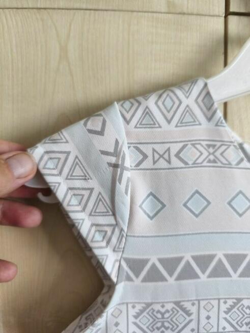 Nowa elegancka sukienka 146 na uroczystości rodzinne