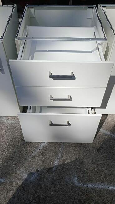 Szafka kuchenna biała stojąca wisząca szafki kuchenne meble