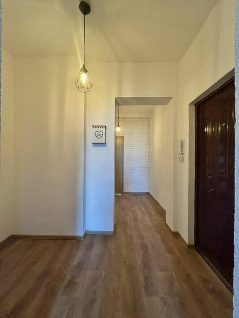 Na sprzedaż przestronne mieszkanie w kamienicy centrum 87m2