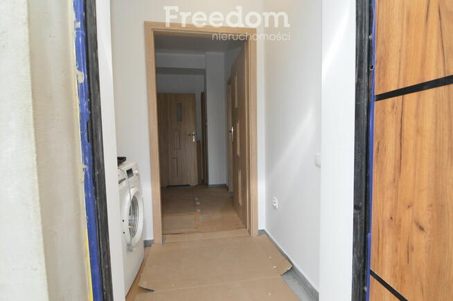 Dom podzielony na mieszkania pod wynajem.