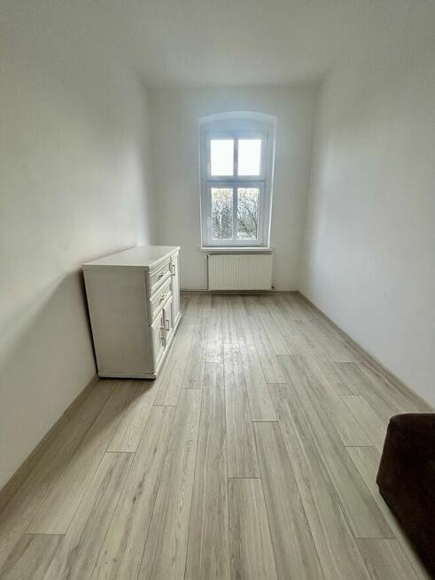 Na sprzedaż przestronne mieszkanie w kamienicy centrum 87m2