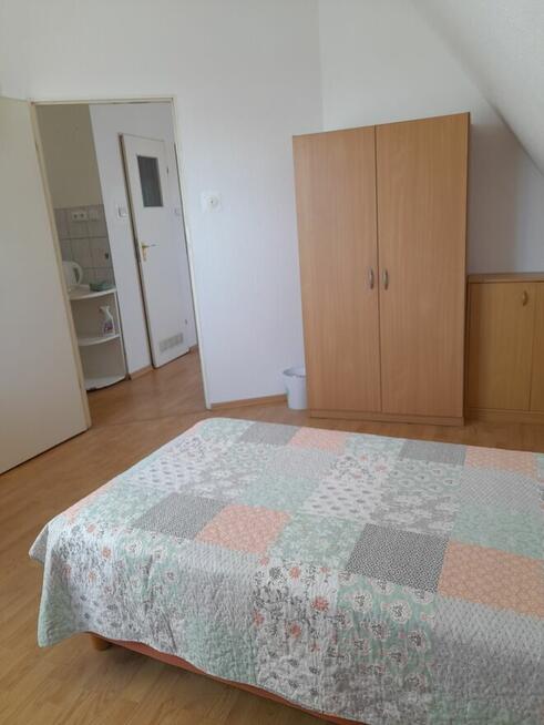 Pokoje do wynajęcia, jednoosobowe, dla kobiet.