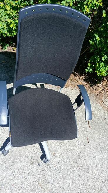 Fotel biurowy obrotowy SITAG REALITY czarny dostępne 100 szt