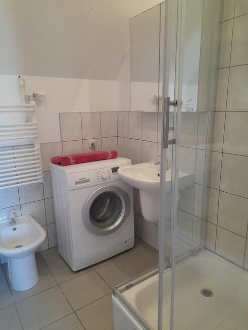 Pokoje do wynajęcia, jednoosobowe, dla kobiet.
