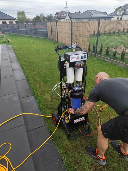 Mycie paneli PV, kostki brukowej, fasad, pielęgnacja