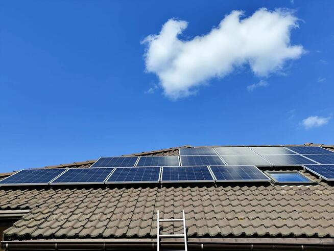 Mycie paneli PV, kostki brukowej, fasad, pielęgnacja