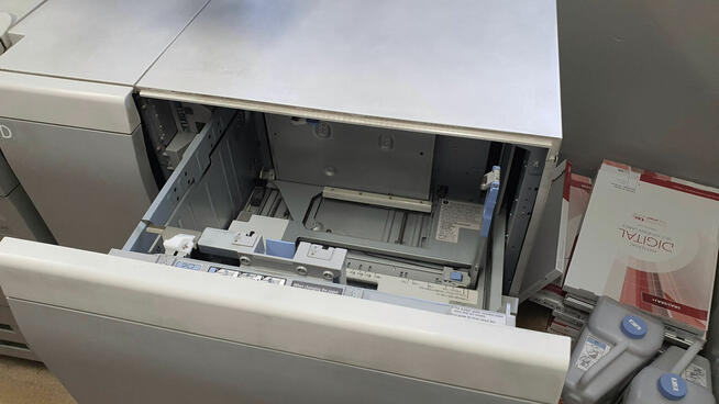 Maszyna do druku cyfrowego Canon imagePress C700 - stan bard