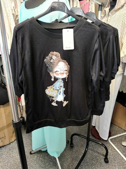 Zapraszam! Nowa bluzka z dziewczynką