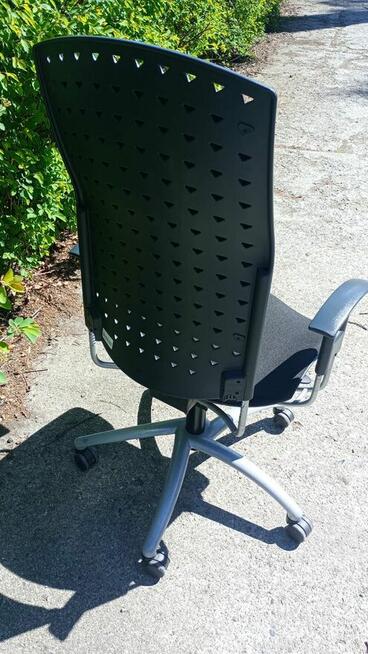 Fotel biurowy obrotowy SITAG REALITY czarny dostępne 100 szt