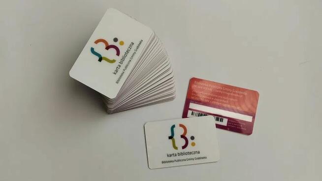 Druk kart plastikowych z personalizacją np. kodem kreskowym