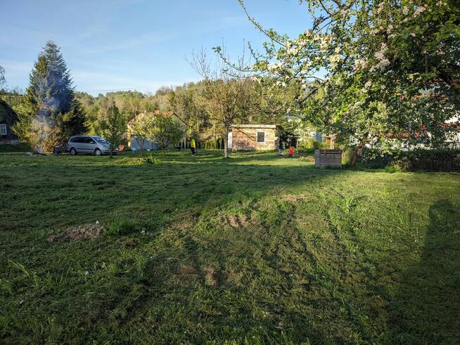 Działka budowlana z garażem i altaną