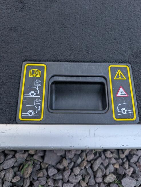 Sprzedam bagażnik wysuwany do Mondeo MK4