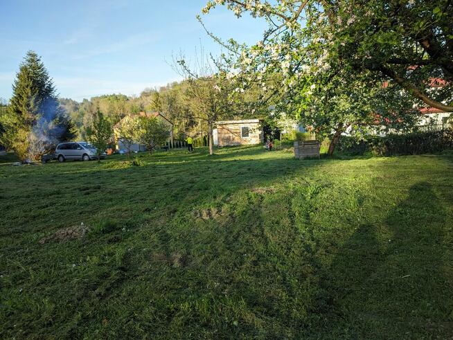 Działka budowlana z garażem i altaną