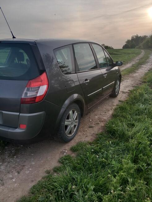 Sprzedam samochód 7 osobowy