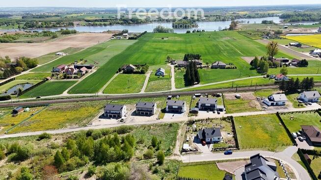 Dom z tarasem, garażem i działką – blisko Iławy!