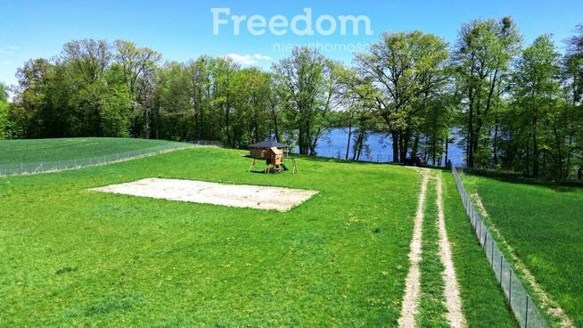 Działka nad jeziorem z warunkami zabudowy
