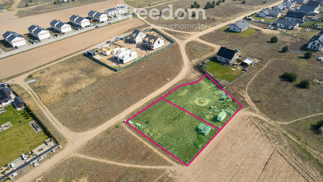 Działka budowlana - Skowarcz