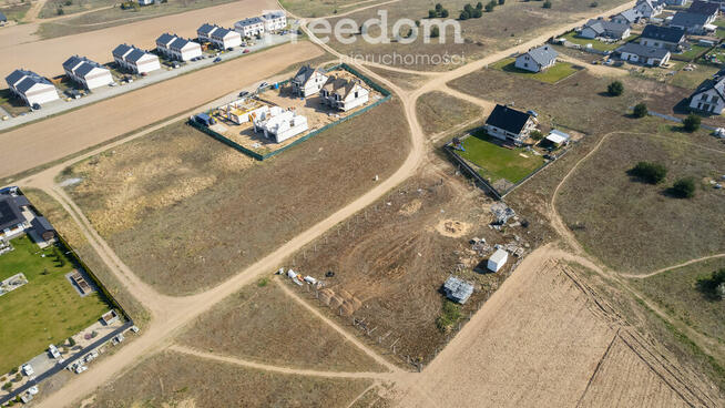 Działka budowlana - Skowarcz