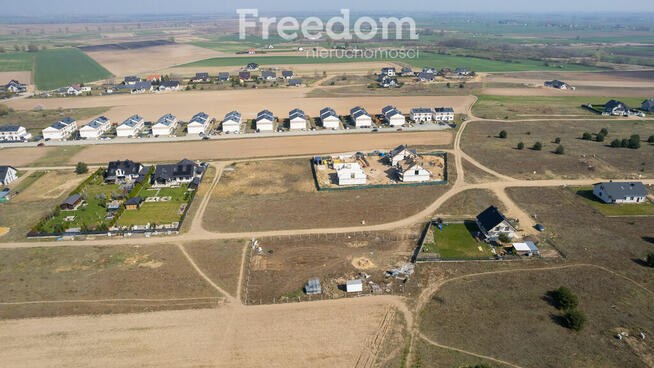 Działka budowlana - Skowarcz