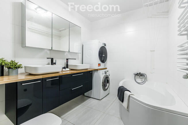 Dom z garażem w bryle budynku, 5 pokoi!