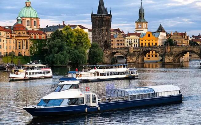 PRAGA Z REJSEM PO WEŁTAWIE - Wyjazd z Nowego Sącza!
