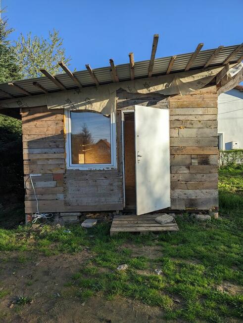 Działka budowlana z garażem i altaną