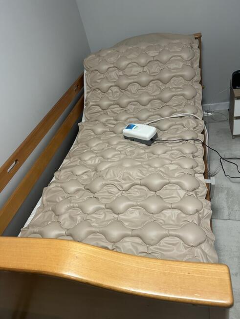 Łóżko rehabilitacyjne wózek inwalidzki