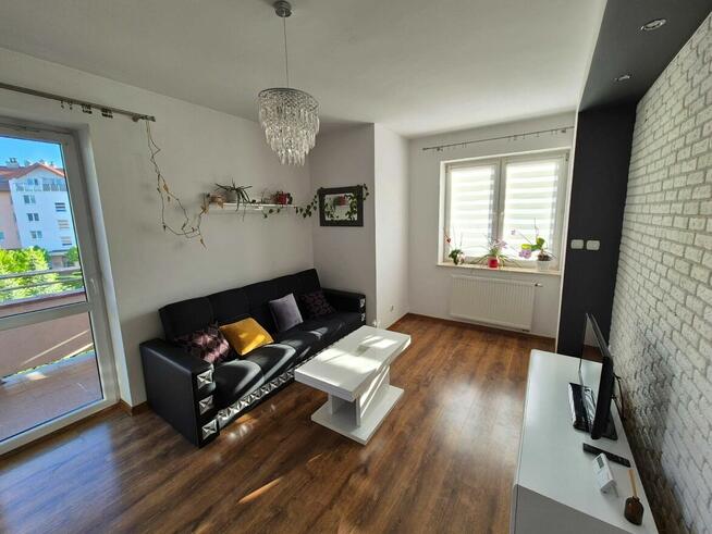 Przytulne 2 pokoje, Leska, 45,1m2, osobna kuchnia, zadbane