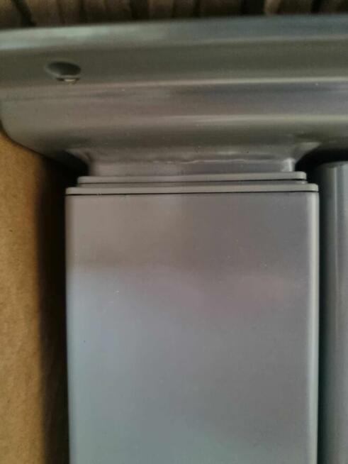 Stelaż biurkowy z elektryczną regulacją wysokości