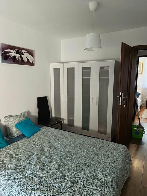 Pokoj fajny ! Przyjemny, jasny, przestrzenny!