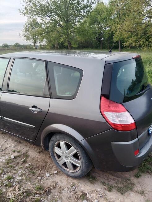 Sprzedam samochód 7 osobowy