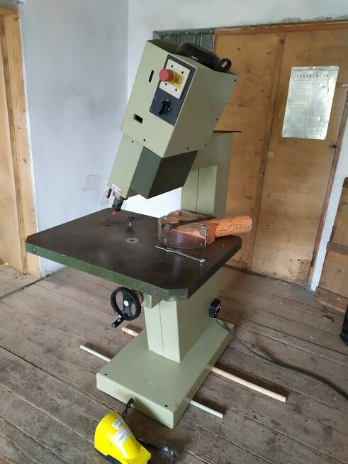 Frezarka górnowrzecionowa SAMCO mało używana, produkcji włos