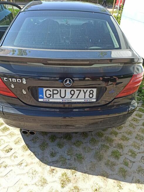 Syndyk sprzedaje Udział w samochodzie osobowym