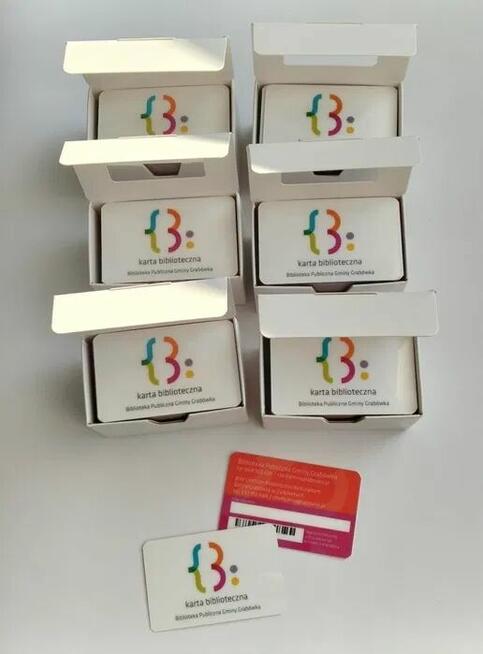 Druk kart plastikowych z personalizacją np. kodem kreskowym