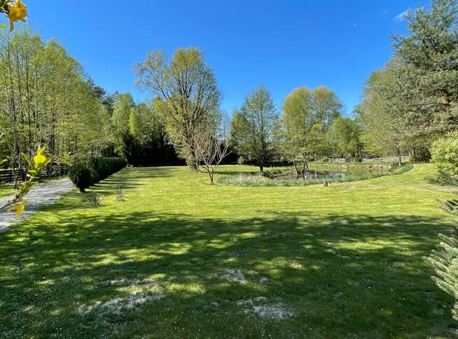 Posiadłość ponad 4 ha z domem, lasem i zbiornikiem wodnym