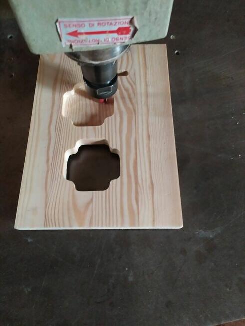 Frezarka górnowrzecionowa SAMCO mało używana, produkcji włos