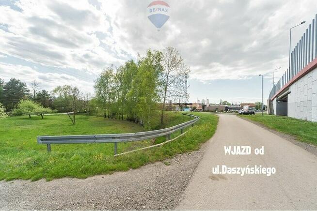 BLACK WEEKS - Inwestycja przy głównej drodze