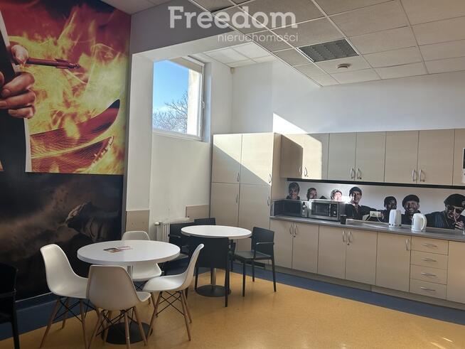 Budynek biurowy z parkingiem w Kaliszu