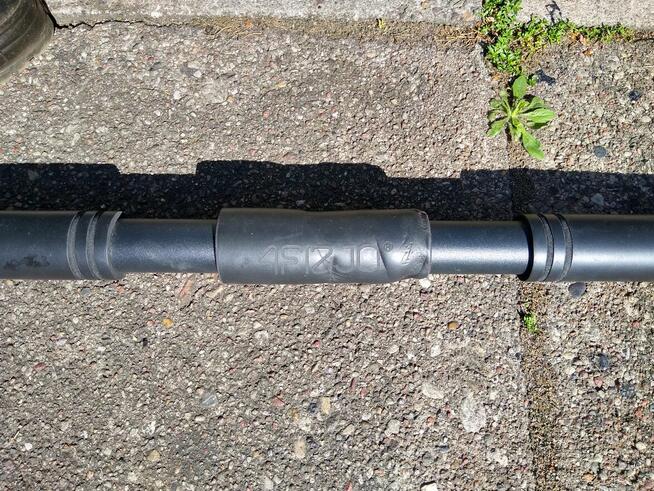 Drązek rozporowy do podciągania, 20 zł.