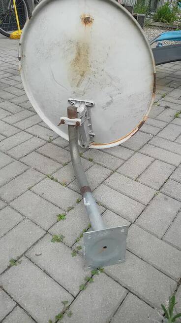Antena satelitarna tv z podstawką
