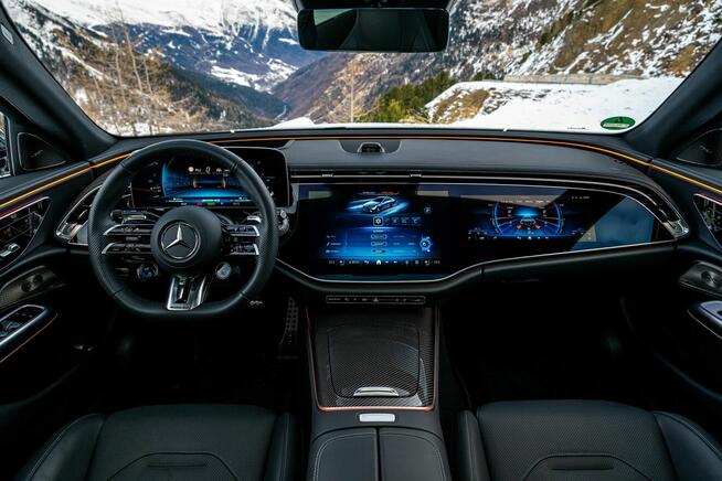 Mercedes AMG E63 V8 biturbo 4Matic power moc 1100 KM WK1