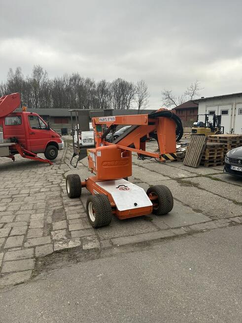 Wynajem podnośników Nożycowych i przegubowych