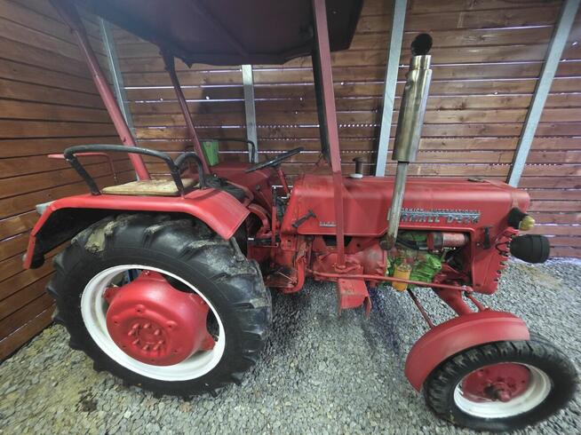 MC Cormick Farmall D-324 – po remoncie silnik 1956r. mocny