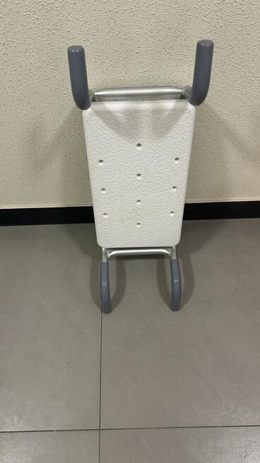 Krzesło medyczne pod prysznic