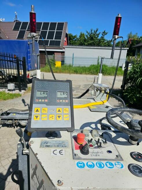 Manipav M2000E laserowa zacieraczka do betonu