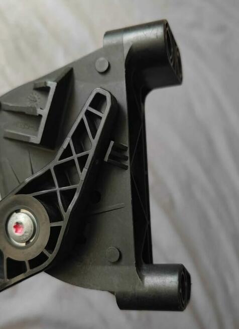 Pedał gazu potencjometr Opel Zafira B Astra 24427004