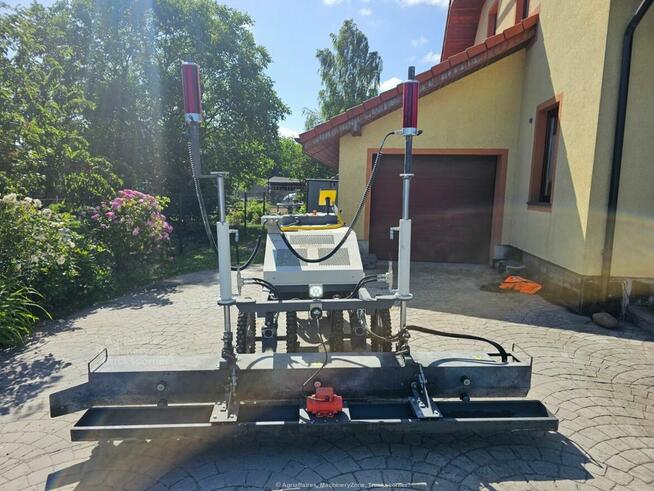 Manipav M2000E laserowa zacieraczka do betonu