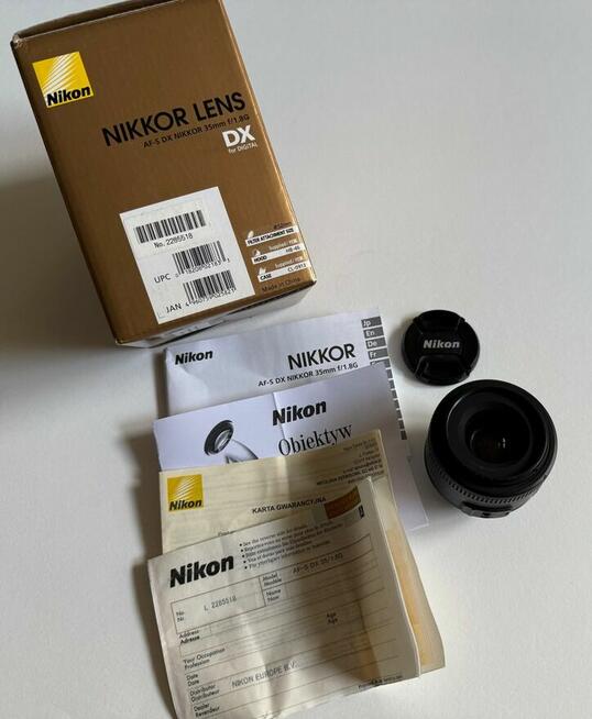 Obiektyw Nikon AF-S DX Nikkor 35 f/1.8G bokeh BOX