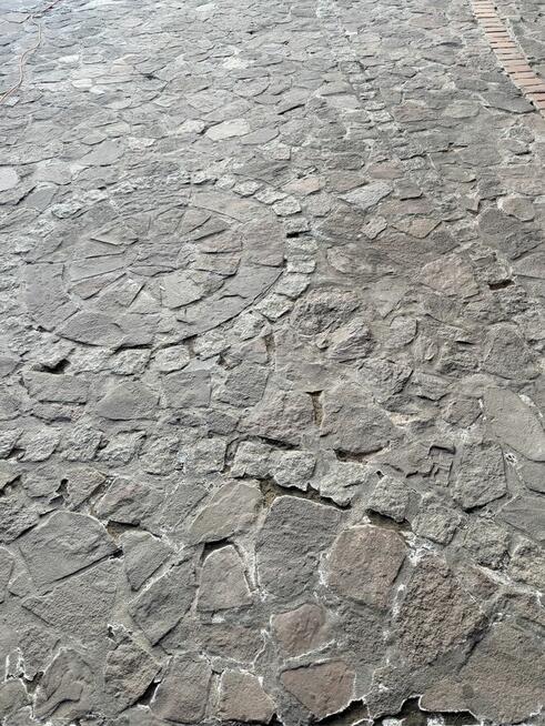 Szukam fachowca do fugowania kamienia