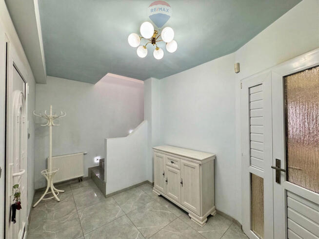 Duży dom na działce 1991 m² możliwość 3 mieszkań